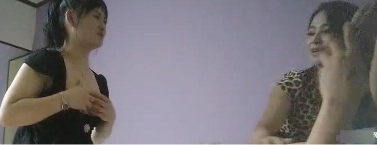 探店大神《翔哥》足疗店点两人服务