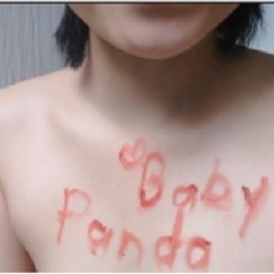 P站人气超高的19岁京妹在商场用道具测试自己的敏感体质 [12V-3.8G]