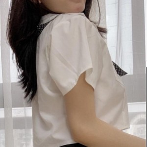 小妲己直播清秀女孩（西湖边的美人），一袭白色衬衫化身清纯学生妹【1.55G】