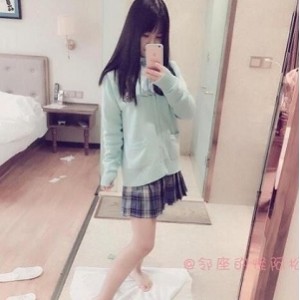 能让您欣赏到精彩的表演，还能感受到松果酱心独特的魅力。赶紧点击观看吧！