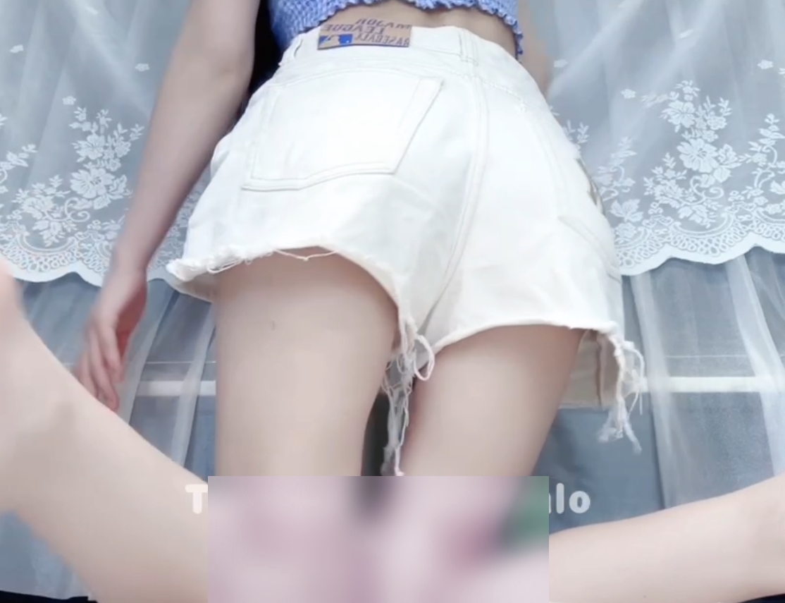 清新可爱！福利姬「点点」私拍视频1个1v+219m