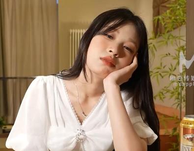 优质女Y艾鲤最新合集14V3.0G，自拍旅行社，身材苗条可爱