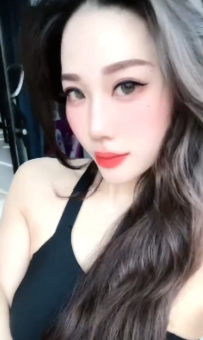 抖音C姨高挑大罩杯私密展示8部409m收藏44骚气