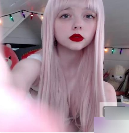 Onlyfans萌妹合集24部12.4G诱惑Evieserena