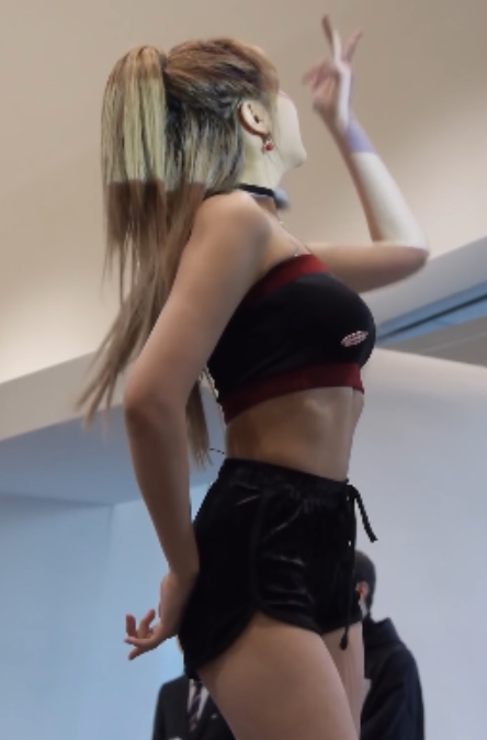 微博韩雅火热舞蹈合集3.2g17v诱人