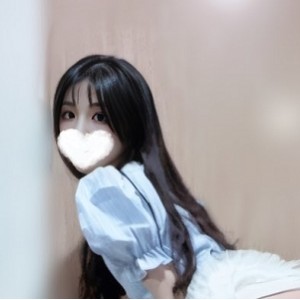 百度ED2K小粥举牌定制私拍9v584m紧身白T顶弧线,笑场露腰肉颤动,天津拖车方言突入