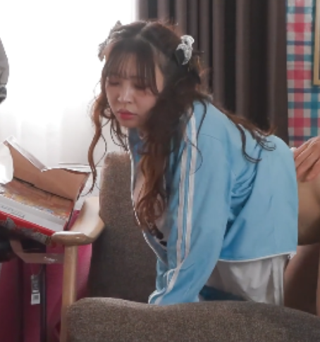 体给馆小倩隐秘互动视频10部15.3G劲爽