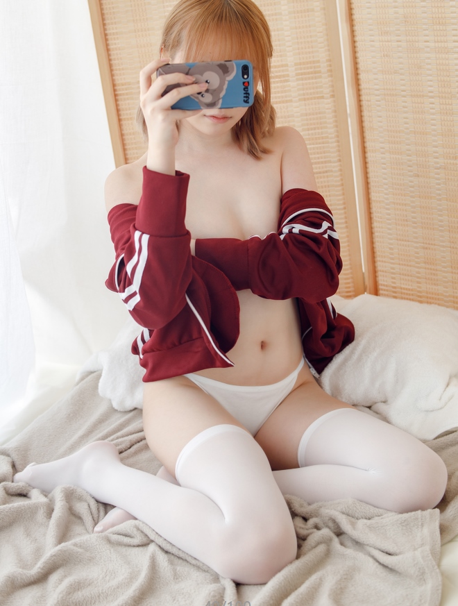 推特Aika优质多套定制44.4G